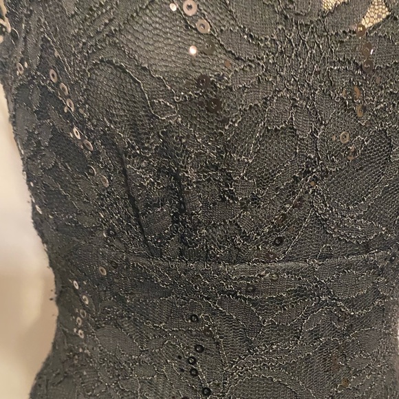 Knee high black sequin backless dress - Picture 3 of 9